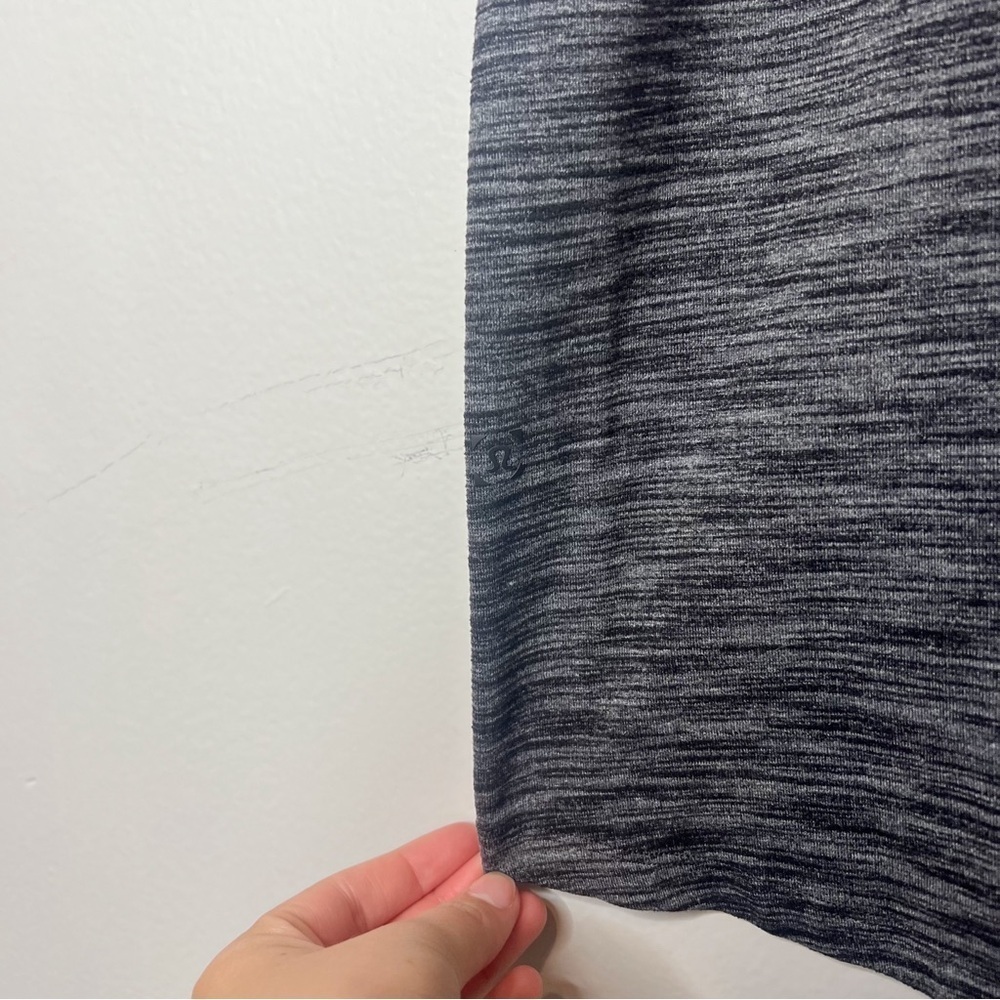 Lululemon Men’s Pulse Sub Short Sleeve Heathered Black - Picture 8 of 8